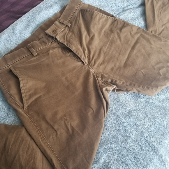 Haggar H26 Men's flat front light brown khakis - Picture 3 of 4